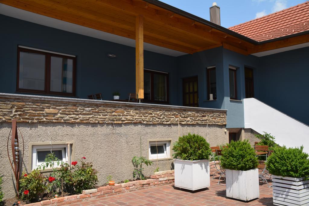 Haus 4 You Apartment Winden am See Bagian luar foto
