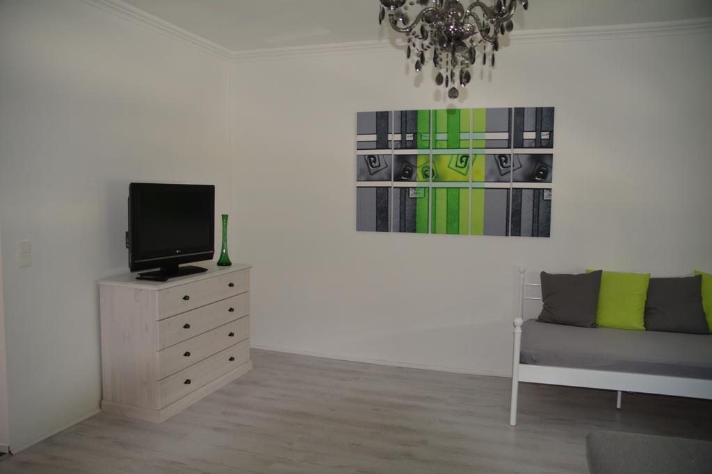 Haus 4 You Apartment Winden am See Bagian luar foto