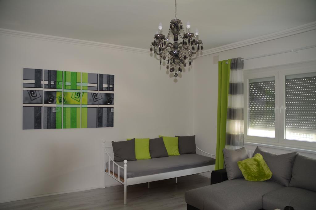 Haus 4 You Apartment Winden am See Bagian luar foto